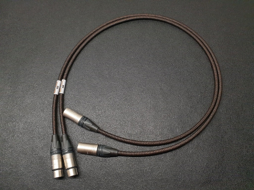Hydra Next+ NANO v.2 H.R.C 1M XLR összekötőkábel 